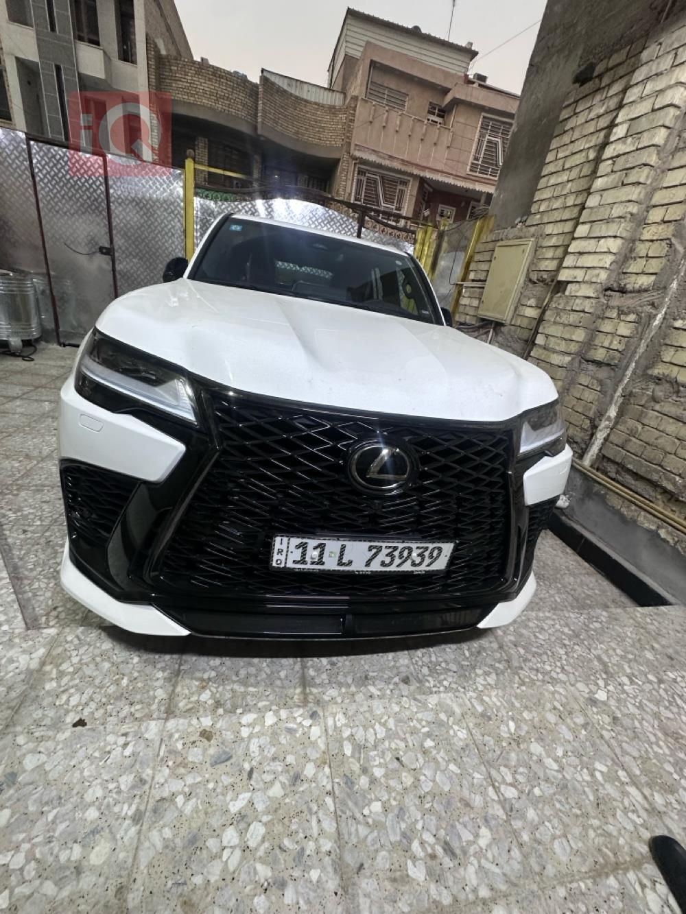 Lexus LX
